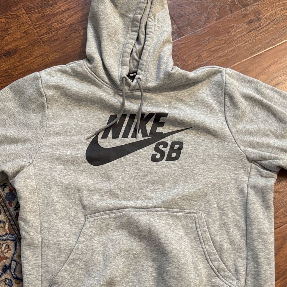 Nike SB heather grey hoodie in medium